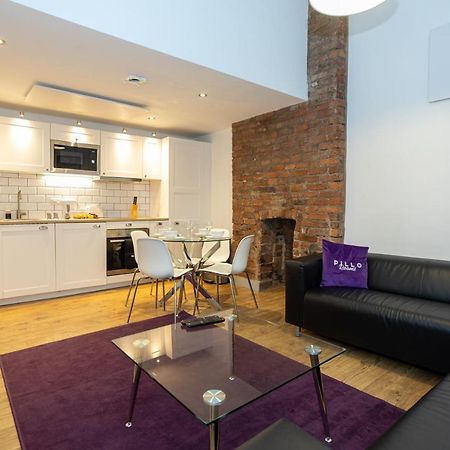 Pillo Rooms Serviced Apartments - Salford Manchester Bagian luar foto
