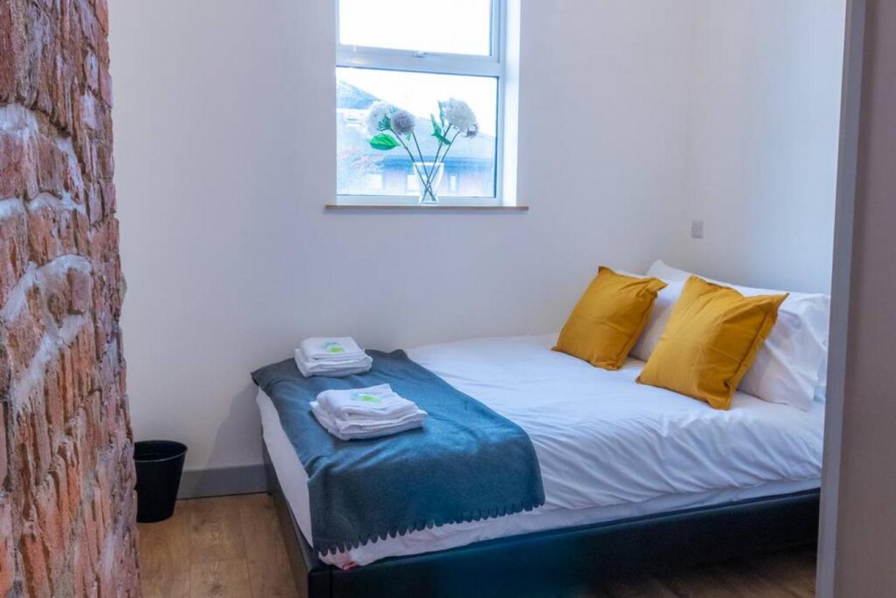 Pillo Rooms Serviced Apartments - Salford Manchester Bagian luar foto