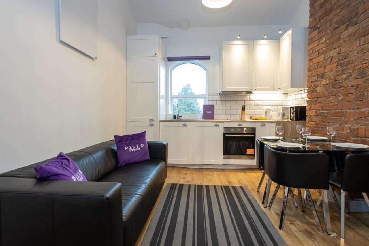 Pillo Rooms Serviced Apartments - Salford Manchester Bagian luar foto