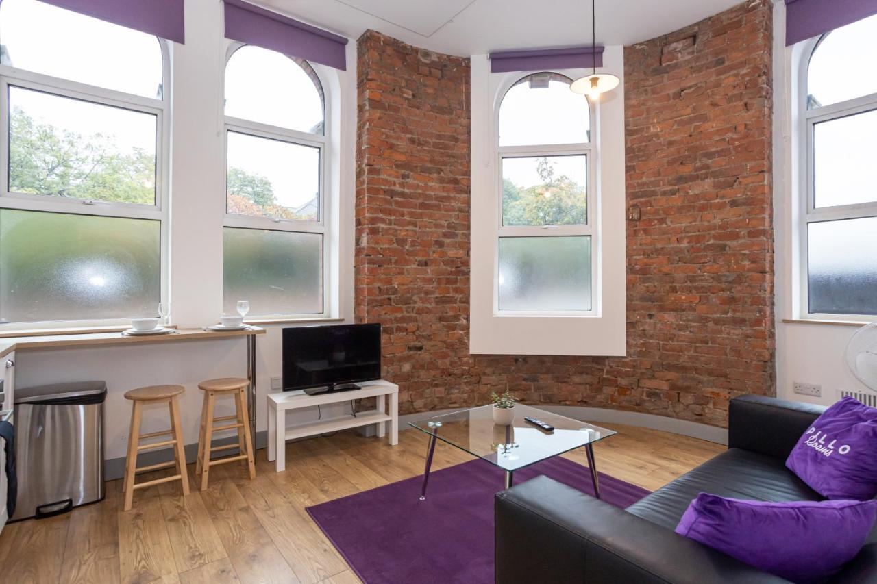 Pillo Rooms Serviced Apartments - Salford Manchester Bagian luar foto