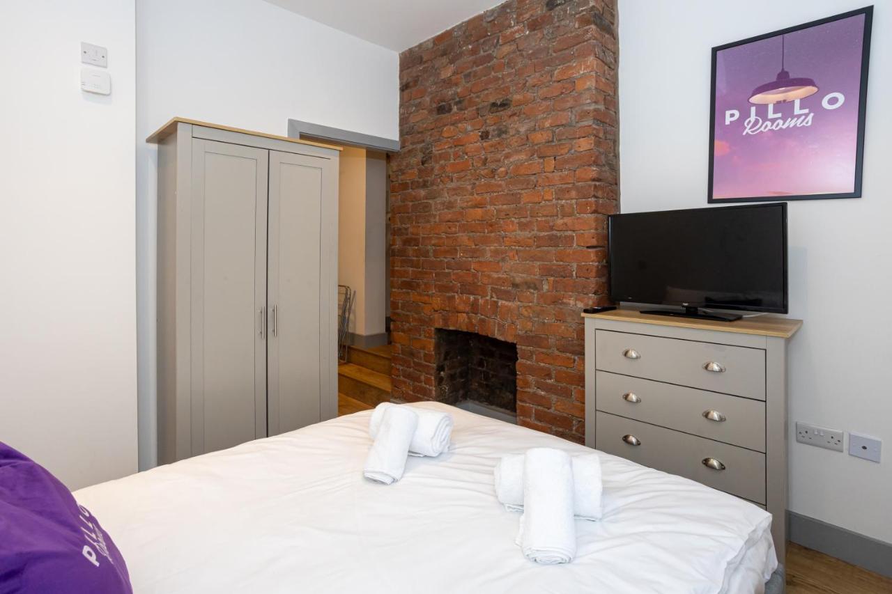 Pillo Rooms Serviced Apartments - Salford Manchester Bagian luar foto