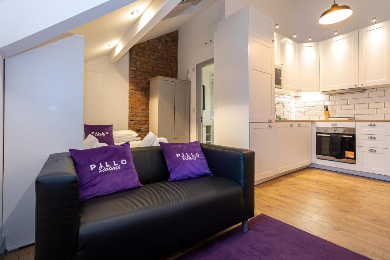 Pillo Rooms Serviced Apartments - Salford Manchester Bagian luar foto