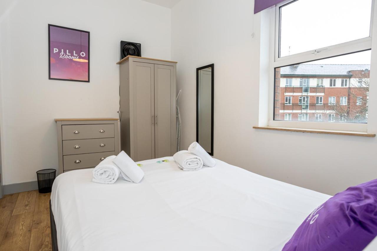 Pillo Rooms Serviced Apartments - Salford Manchester Bagian luar foto