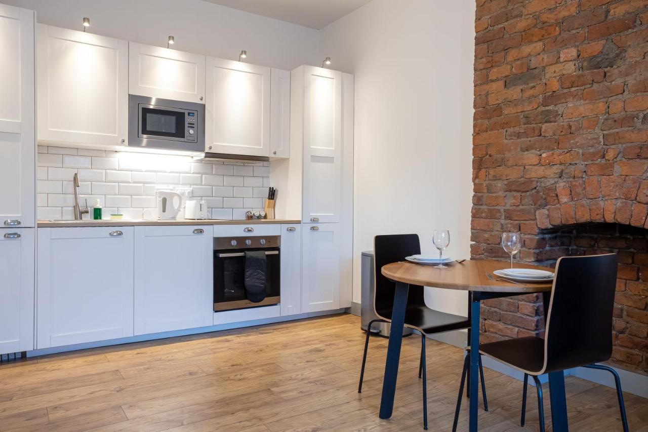 Pillo Rooms Serviced Apartments - Salford Manchester Bagian luar foto