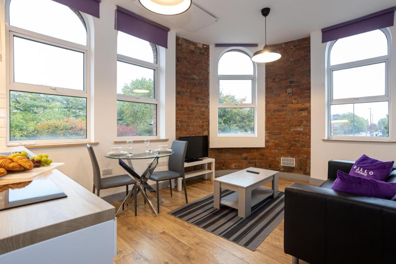 Pillo Rooms Serviced Apartments - Salford Manchester Bagian luar foto