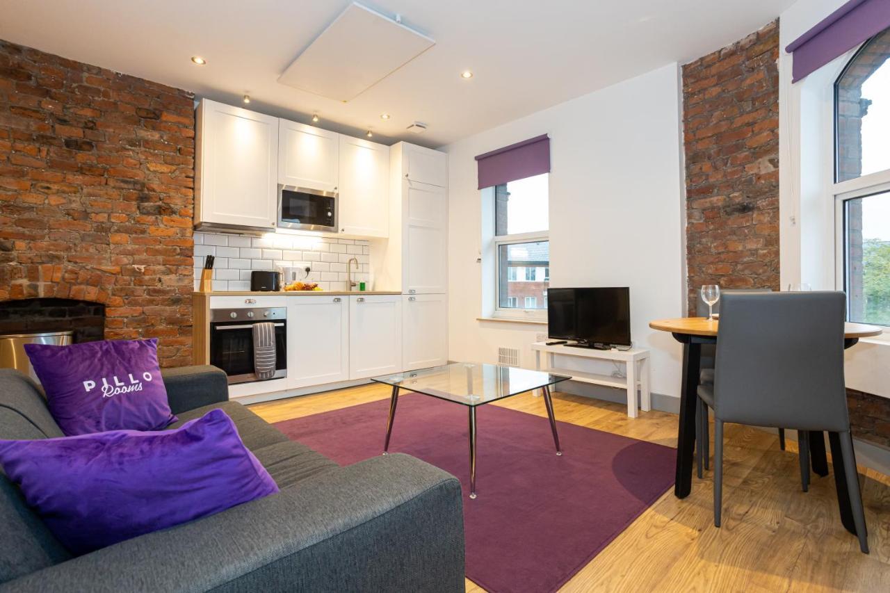 Pillo Rooms Serviced Apartments - Salford Manchester Bagian luar foto
