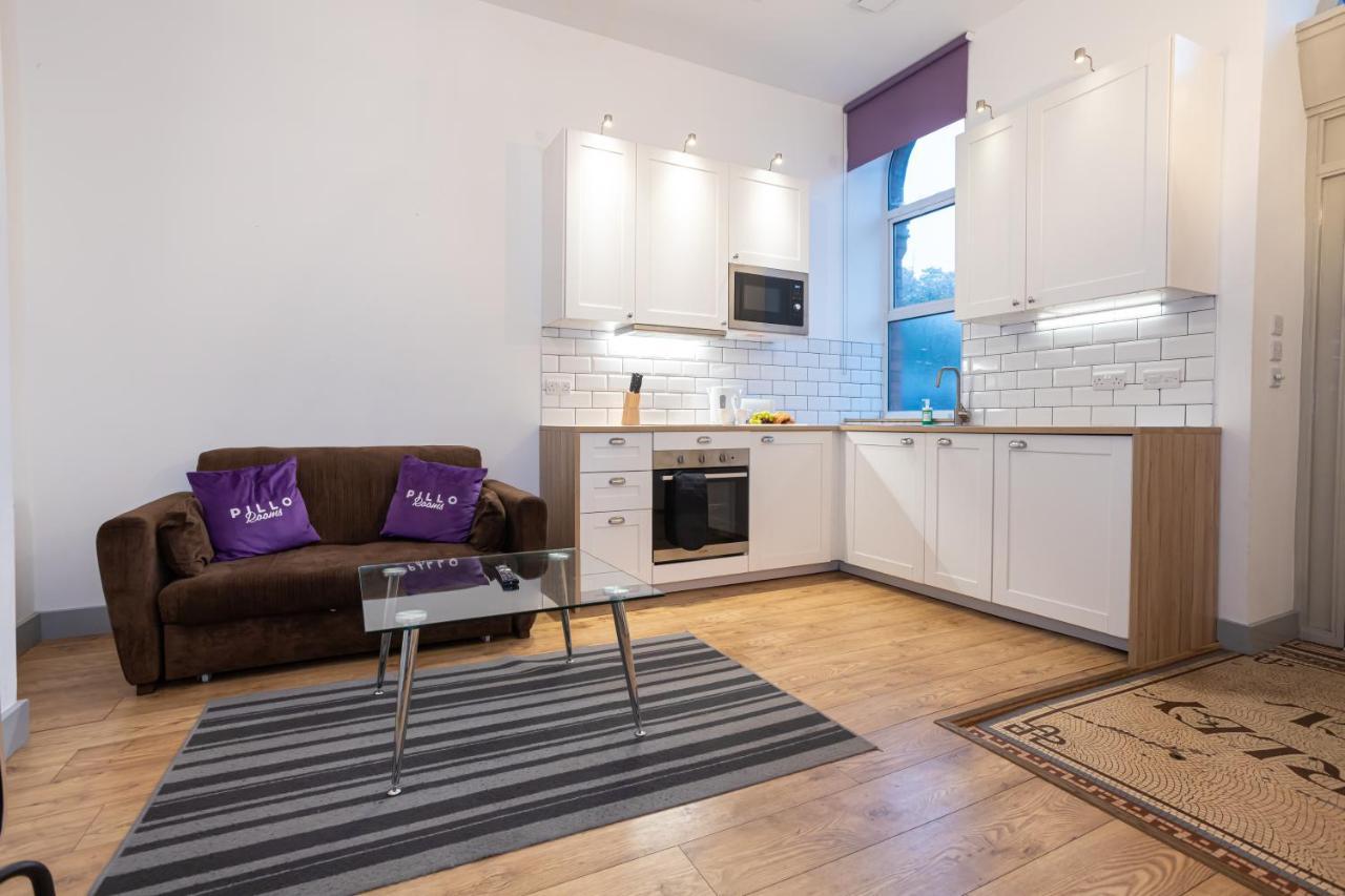 Pillo Rooms Serviced Apartments - Salford Manchester Bagian luar foto