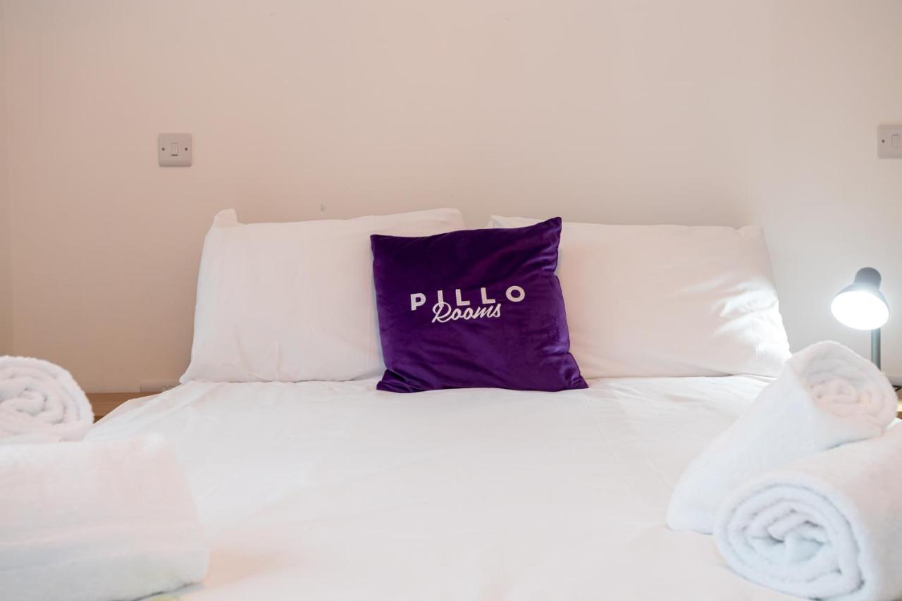 Pillo Rooms Serviced Apartments - Salford Manchester Bagian luar foto