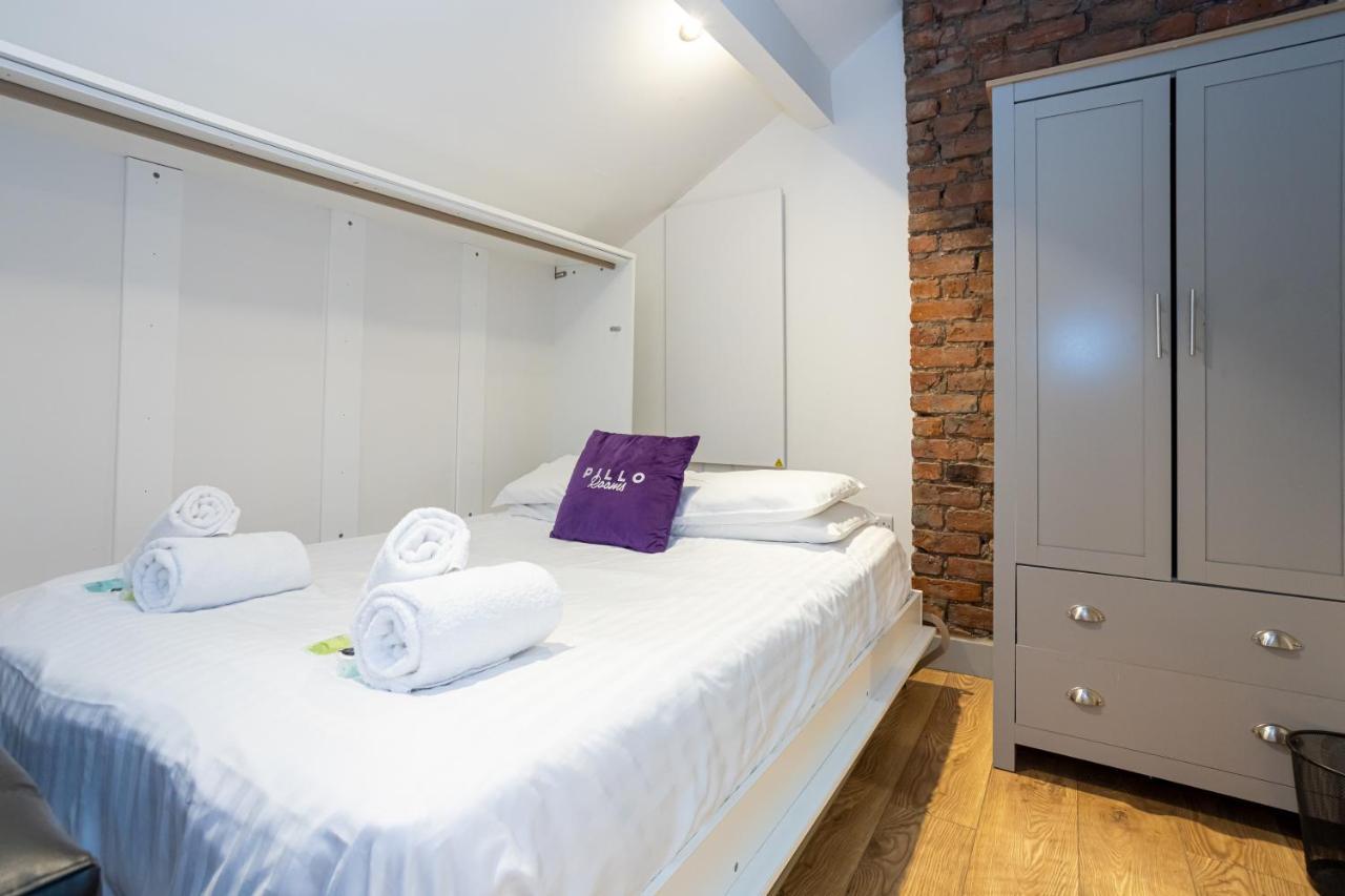 Pillo Rooms Serviced Apartments - Salford Manchester Bagian luar foto